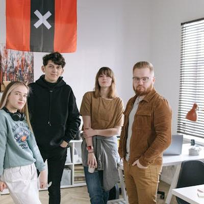 郦蔚